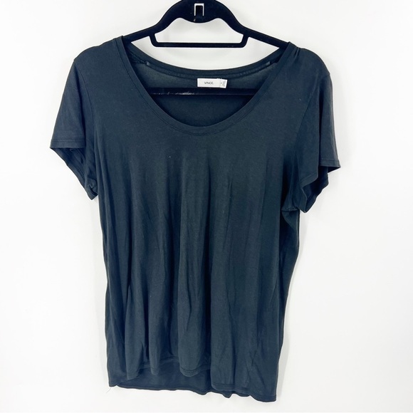 ✅  VINCE BLACK SCOOP NECK SHORT SLEEVE T-SHIRT SIZE MEDIUM - Picture 1 of 5